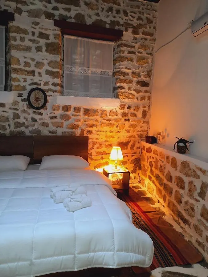 Gorica'S Bridge Hotel Berat Albania