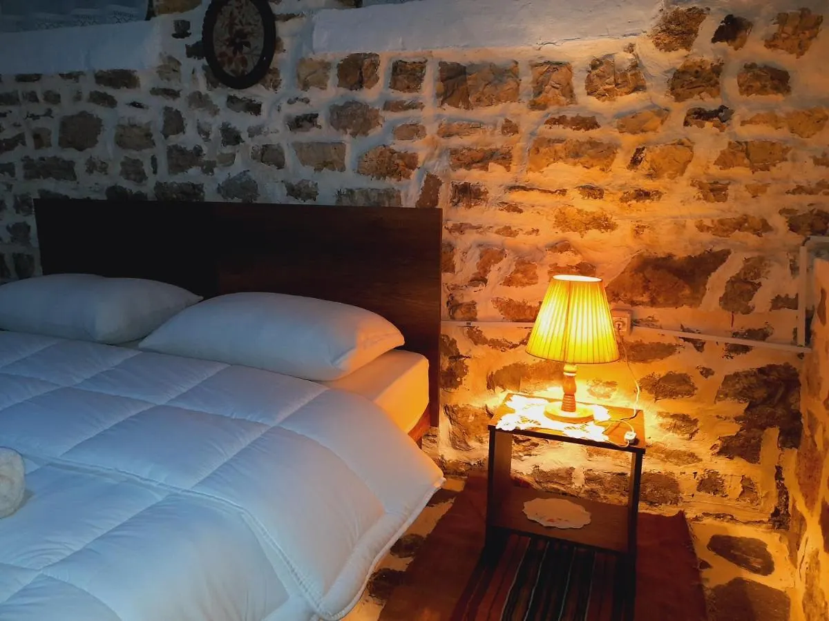 Gorica'S Bridge Hotel Berat Albania