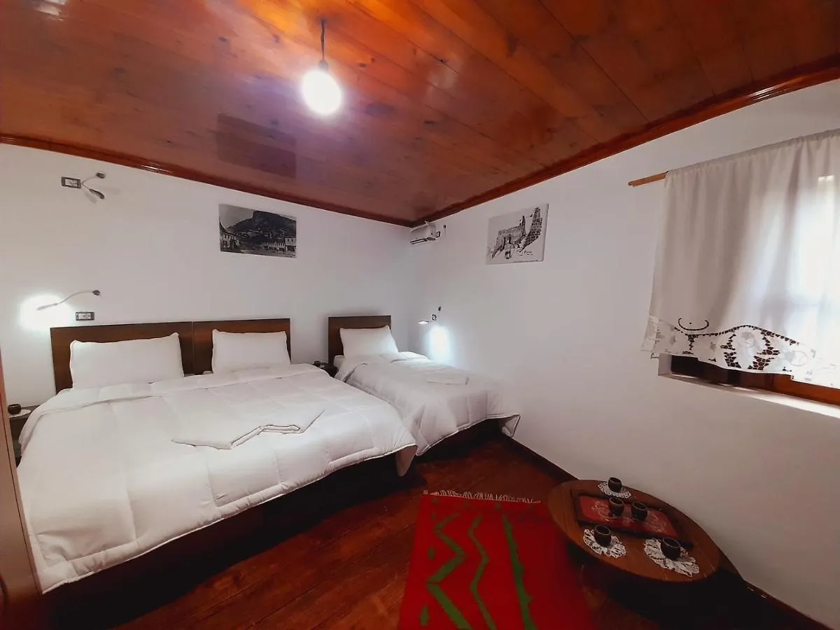 Hostel Gorica'S Bridge Hotel Berat