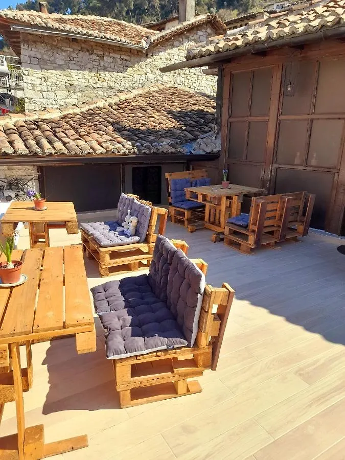 Gorica'S Bridge Hotel Berat Hostal