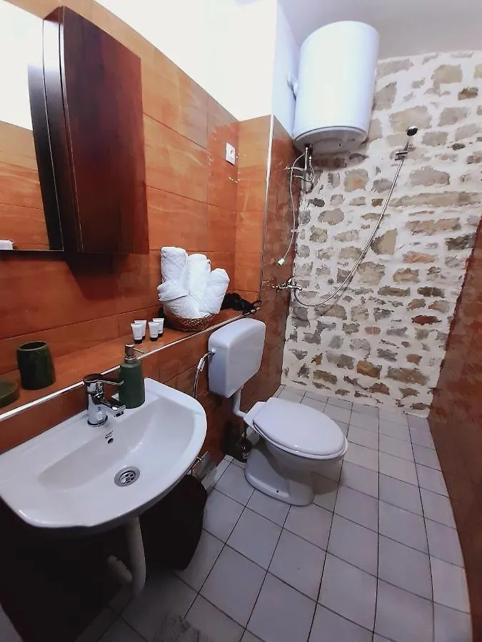 Gorica'S Bridge Hotel Berat Hostel