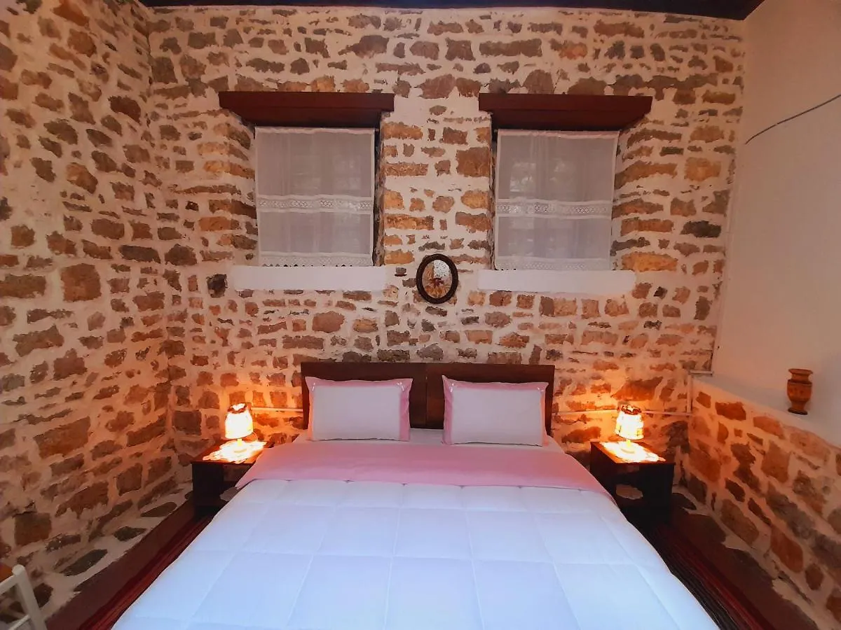 Gorica'S Bridge Hotel Berat 0*,